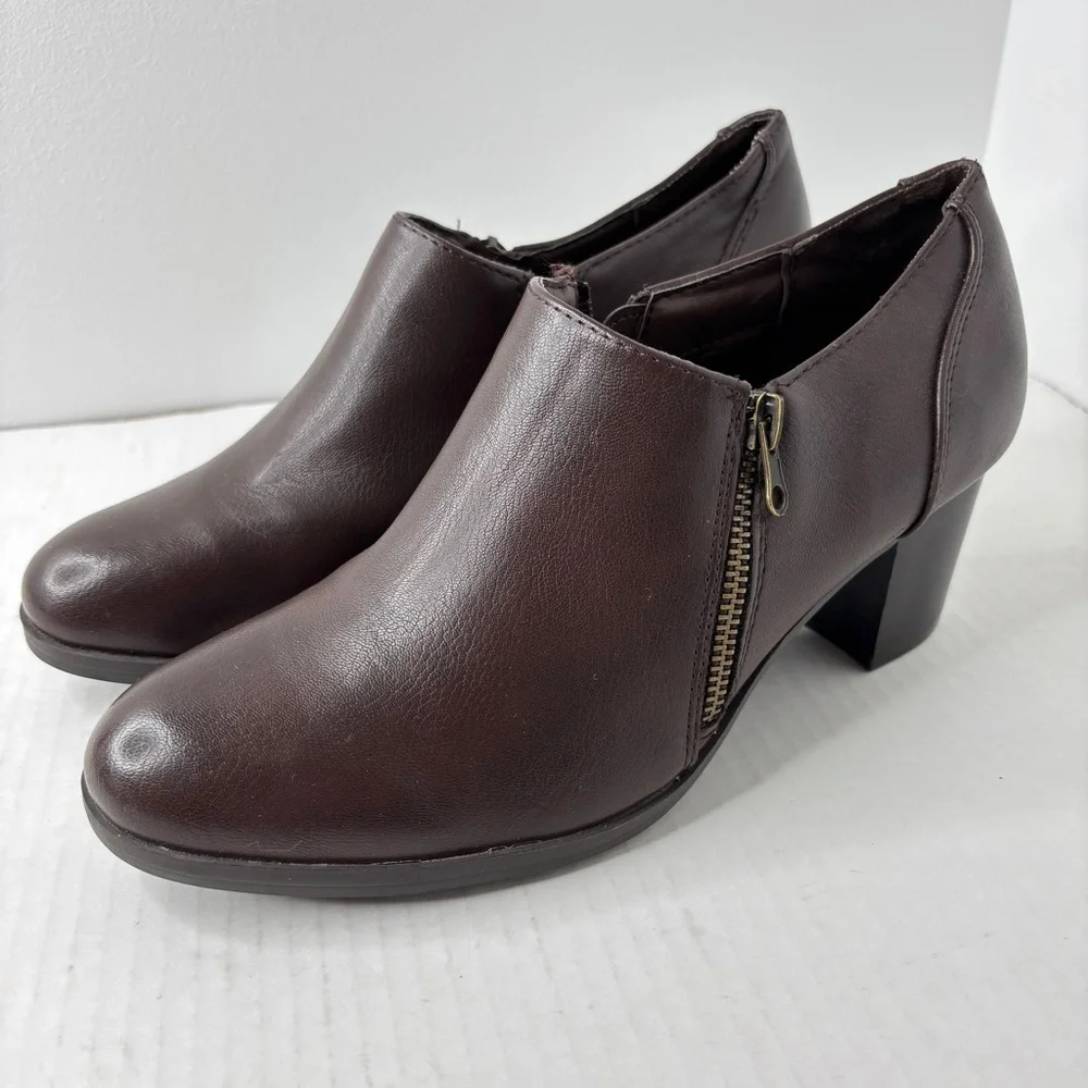Wear Ever Brown Vegan Block Heel Ankle Boots Womens Size 8.5 Booties Shooties